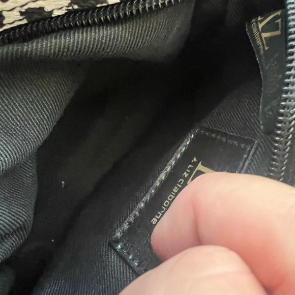 Liz Claiborne Leopard Print Crossbody Bag - Picture 6 of 10